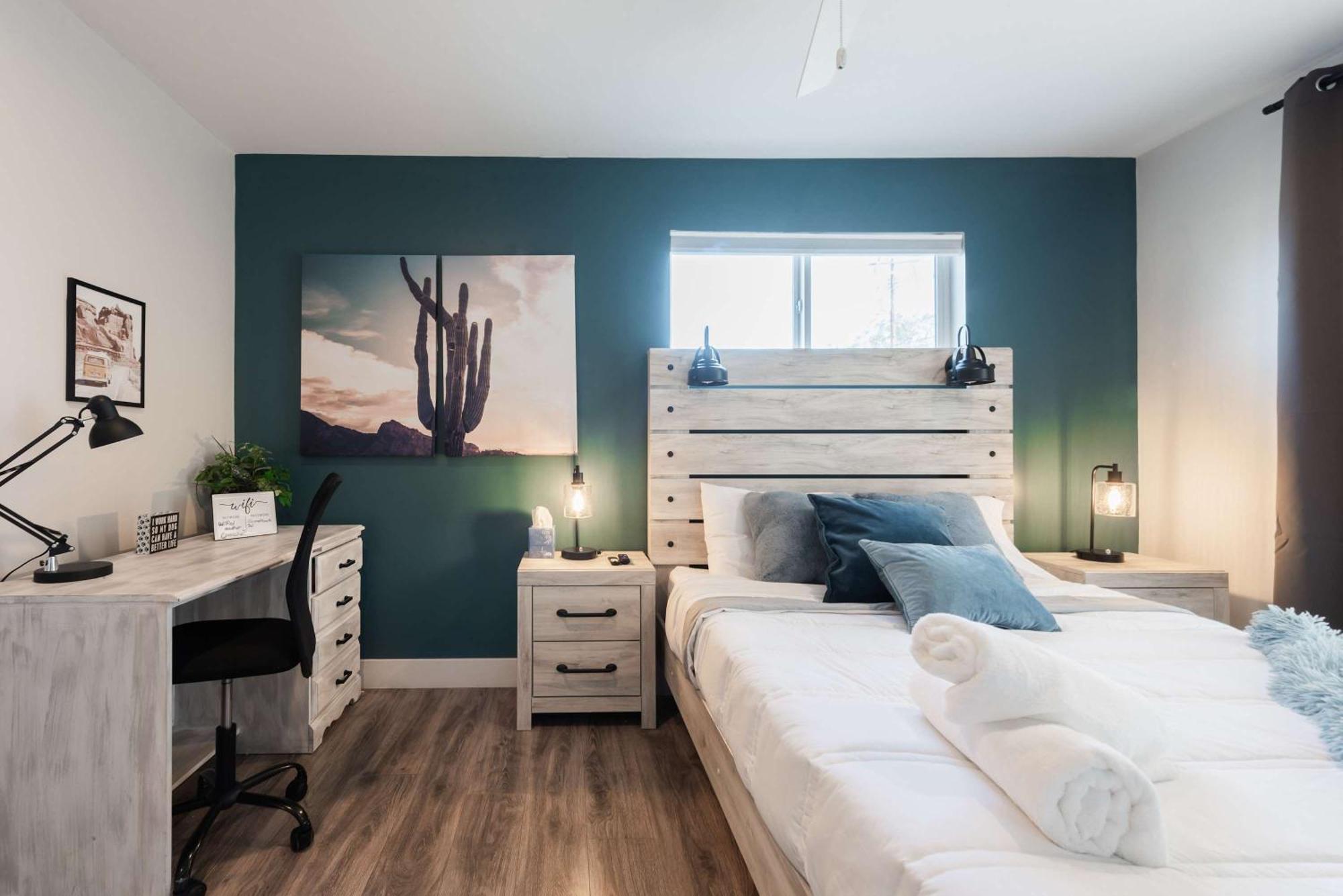 Family Retreat By Old Town With Pool Holiday home