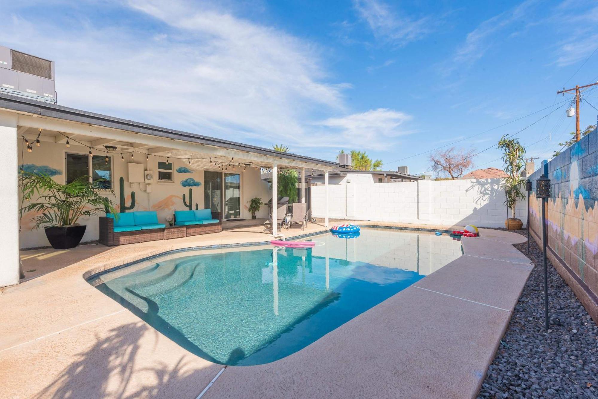 Family Retreat By Old Town With Pool Holiday home Phoenix